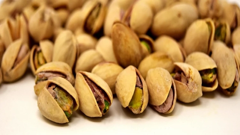 how long do pistachio nuts last 