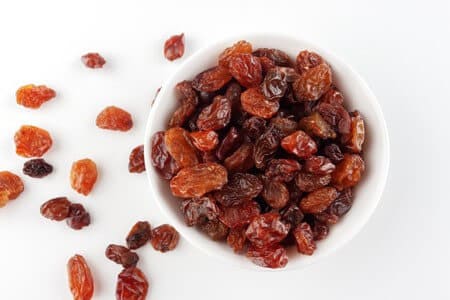 Red raisins (seedless)