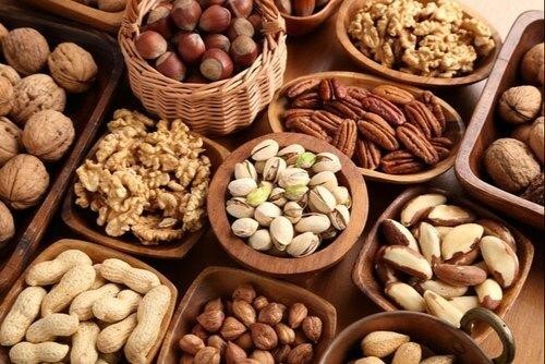 Top-7-nuts-in-the-world