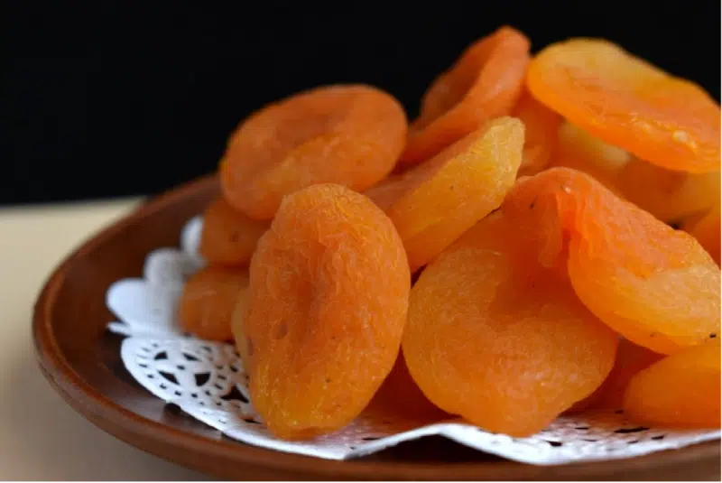 benefits of dried apricots for hair