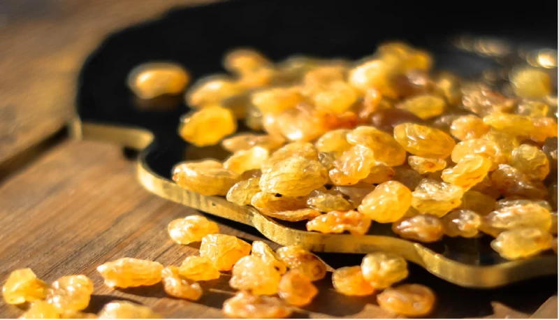 golden raisins health benefits 