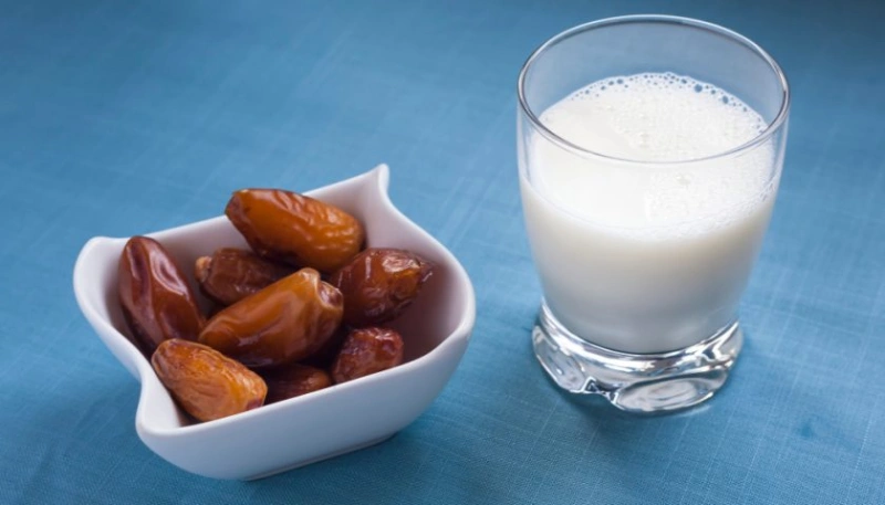dry dates with milk benefits
