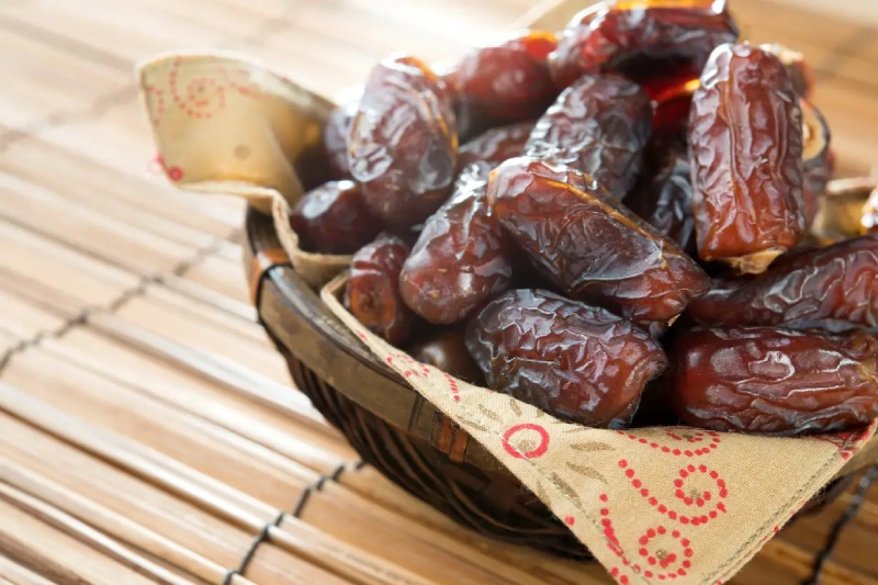 benefits of dates and milk