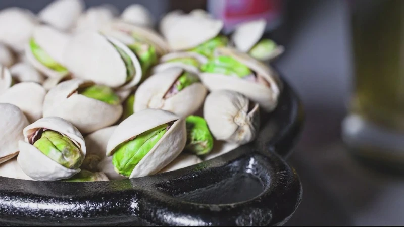 Shell Opening, Kernel Size, and Grading