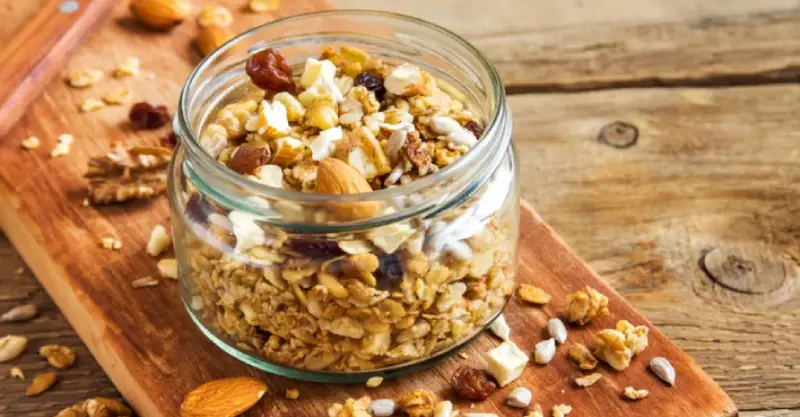 which nuts should not be soaked in the morning
